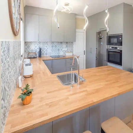 Leonie, Private Pool, Jacuzzi, 8p