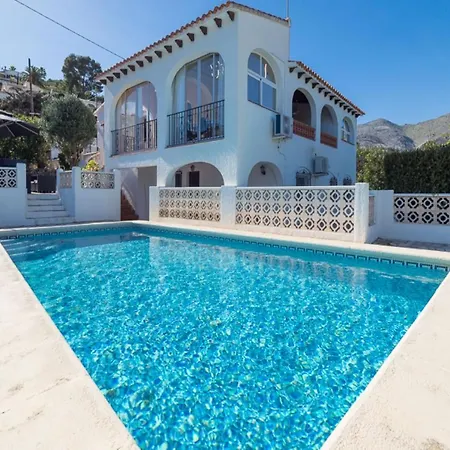 וילה Leonie, Private Pool, Jacuzzi, 8p