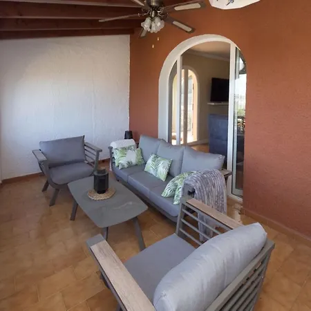 Leonie, Private Pool, Jacuzzi, 8p Villa *